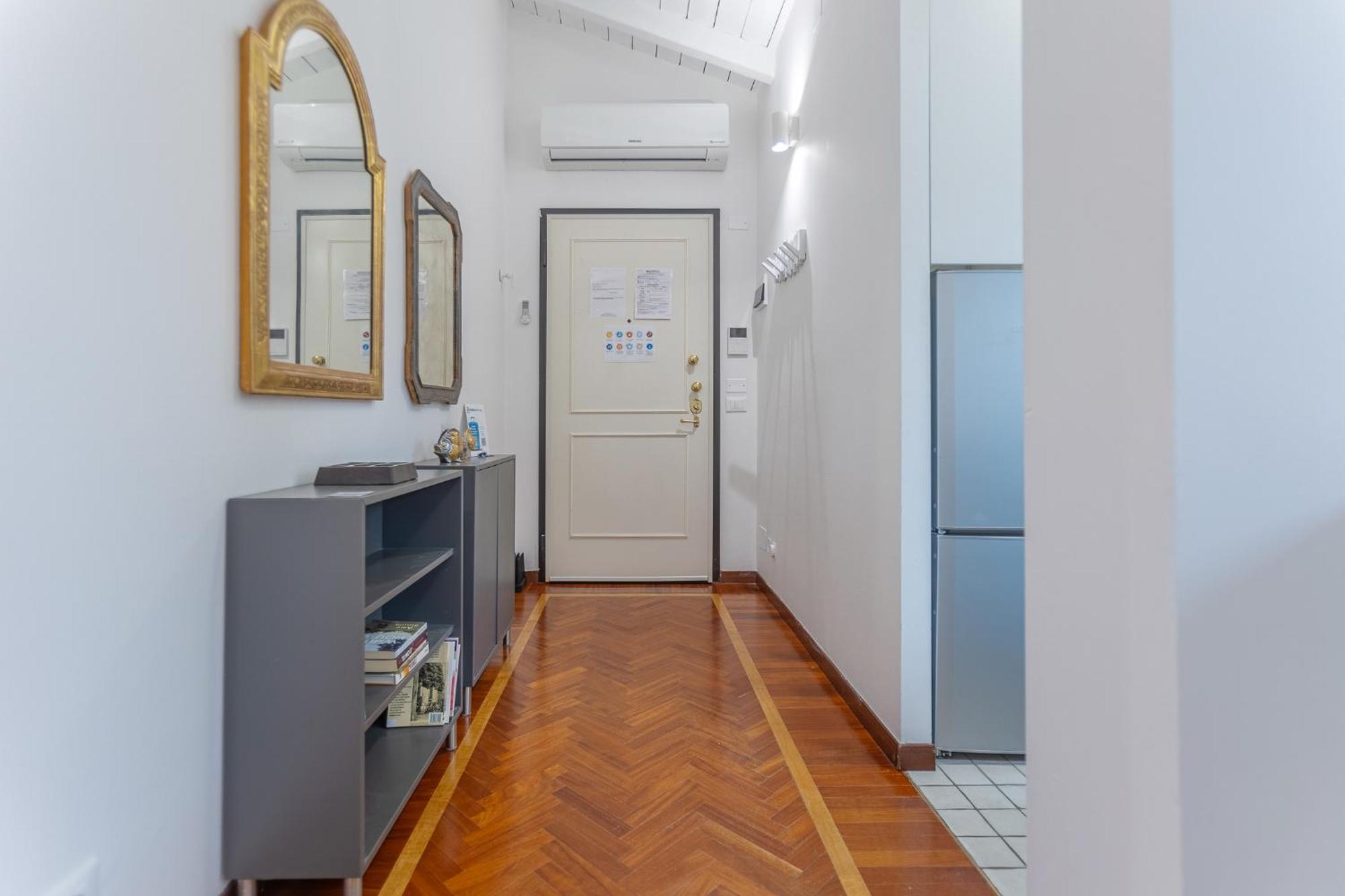 Pratello Elegante E Raffinata Mansarda Apartment Болоня Екстериор снимка