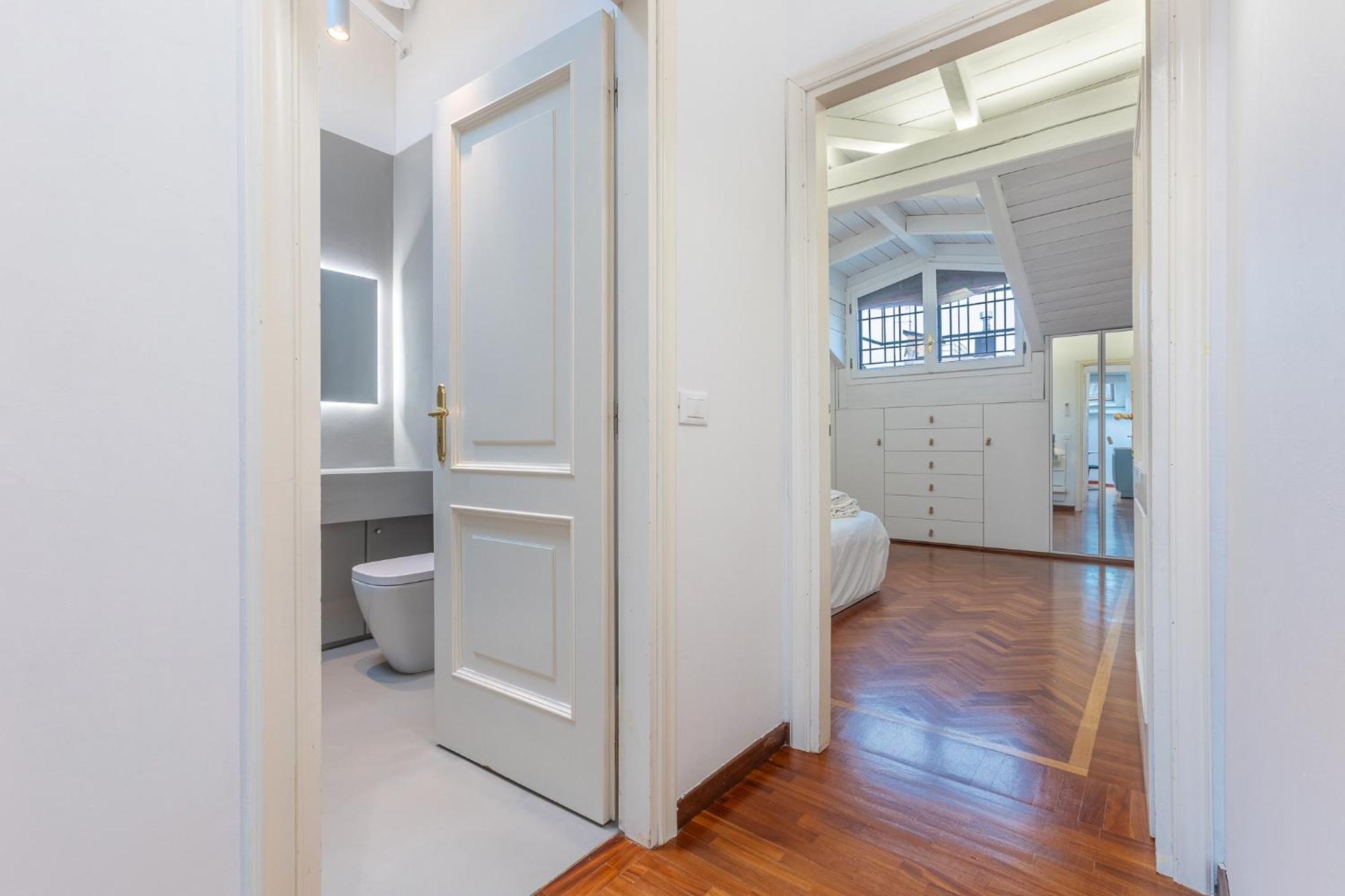 Pratello Elegante E Raffinata Mansarda Apartment Болоня Екстериор снимка